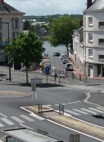 Appt 2Eme Etage Sur L'Ile De Saumur Exterior foto